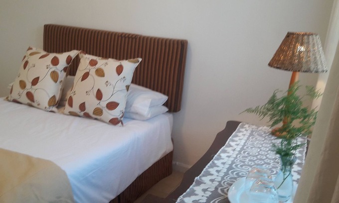 Flamingo Vlei House | Earth Room @FLAMINGO REST, Double, shared bathroom.