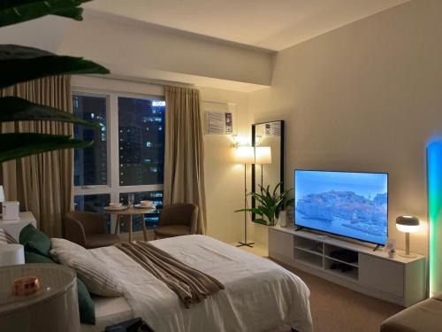 Barangka Ilaya Apartment | Earth Tone Nordic Home w/PS4 and 250mbps Wi-fi