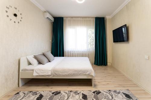 Sverdlov District Apartment | East-5