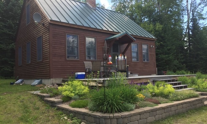 East Burke House | East Burke Cozy Cape Near biking trails & skiing, VAST trails; lvl 2 EV charger