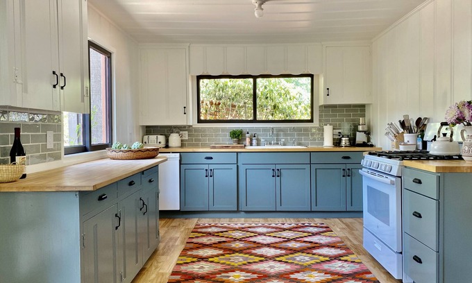 Ojai House | East End Cottage bordering Horn Canyon and The Thacher School