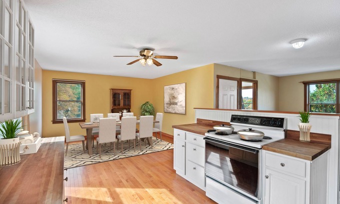 Moodus House | East Haddam Country Loft.