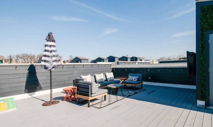Talbot's Corner House | East Nash Double - 26 Beds Booking Fast