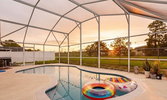 Orlando House | East Orlando Getaway - 3BR/2BTH * Private Pool