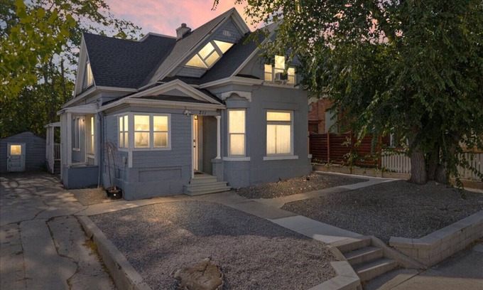 Lower Avenues House | East Street Retreat | Walk Everywhere!
