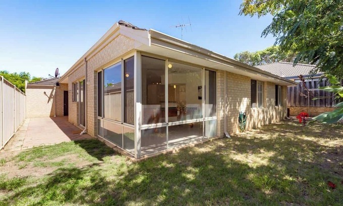 Bentley House | East Vic Park home near Food Hub