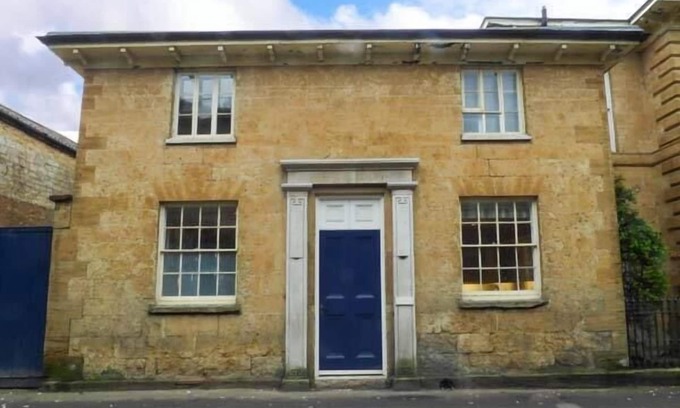 Crewkerne Cottage | EAST WING, pet friendly, character holiday cottage in Crewkerne