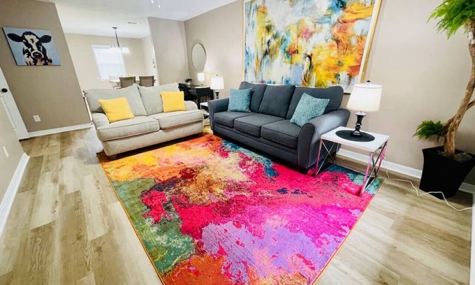 Hammond Apartment | Eastgate 18A beautiful townhouse