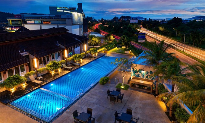 Kampung Sungai Nibong Hotel | Eastin Hotel Penang