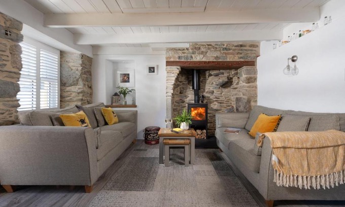 Marazion House | Eastleigh Cottage, Marazion
