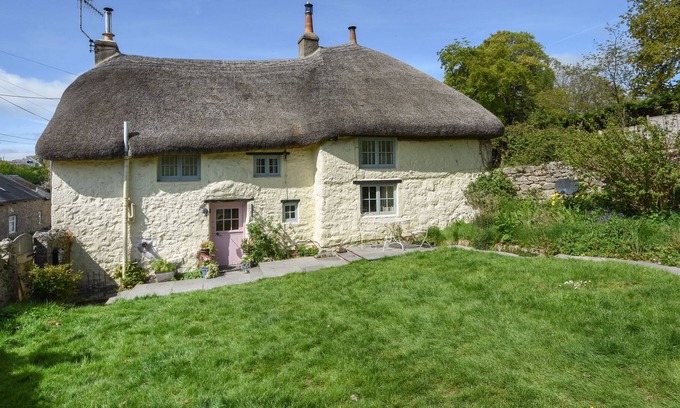 Heligan Cottage | EASTON COTTAGE, pet friendly, luxury holiday cottage in Chagford