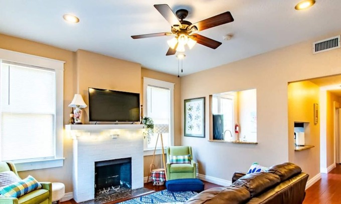 Hyde Park Apartment | Easy A - Flat in heart of N Hyde Park/U of Tampa