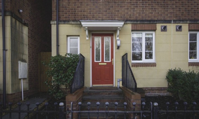 Pentwyn House | Easy access 4 bedroom house sleeps 10