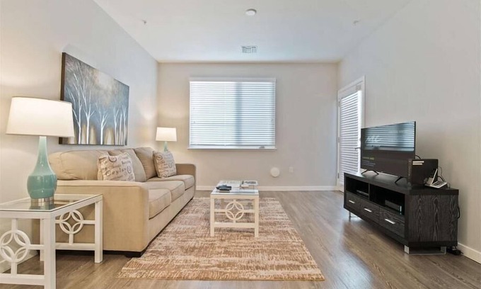Menlo Park Apartment | Easy Access to Transit, Shops & Dining! In-unit Laundry & Kitchen