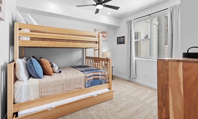 St. George Condo | Easy Escape Stay for 8