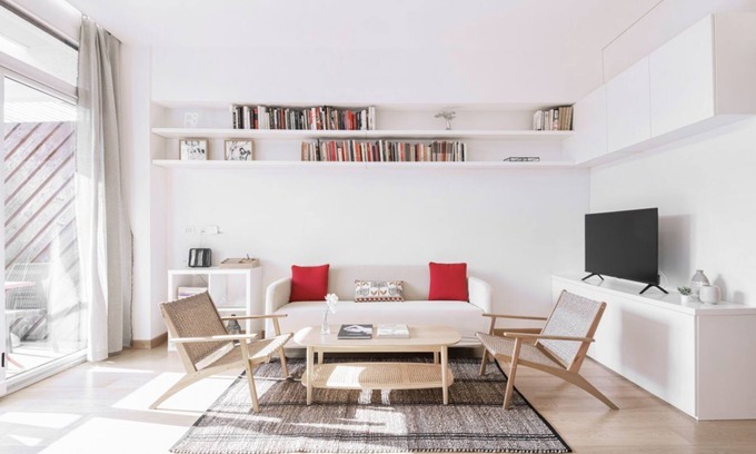 San Vittore Apartment | Easylife-Three-room flat in S Agostino and terrace