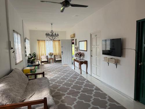 Kajang House | EasyOne Cottage Homestay