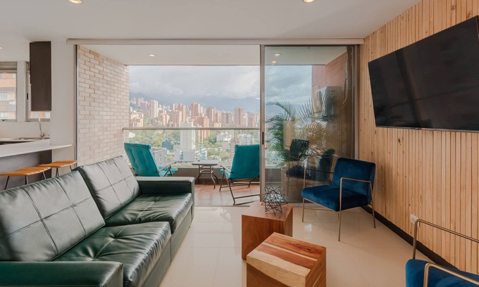 Lalinde Apartment | Ebano 1706 - Incredible City Views Near Lleras
