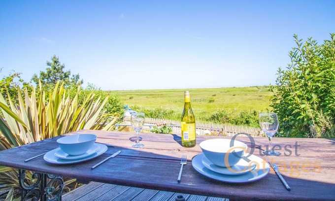 Icklesham House | Ebb n Flow - 2 Bed Bungalow - Looks over Nature Reserve & Beach - Ideal secluded bungalow - parking
