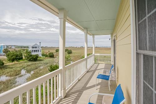 Beachwalk House | EBB TIDE Great Views Short walk to Beach