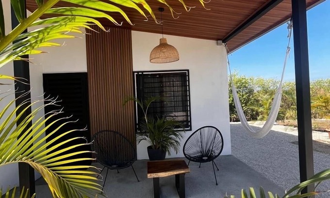 Junquillal Apartment | EBK Surf apartment Renovated, 300 m from the beach
