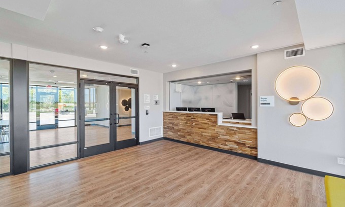 Plano Hotel | ECHO Suites Extended Stay by Wyndham Dallas Plano/Richardson
