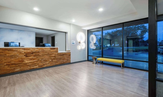 Arcadia Hotel | ECHO Suites Extended Stay by Wyndham Spartanburg