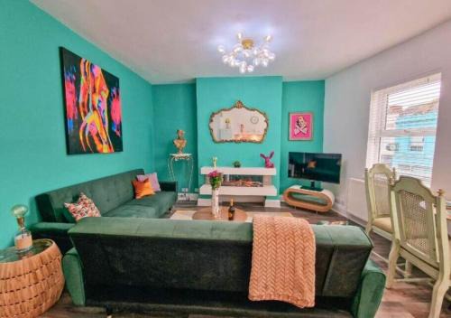 Montpellier Apartment | Eclectic 1BD in the Heart of Cheltenham!