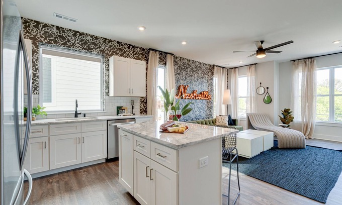 Whitebridge House | Eclectic Charm - 2 Rooftop Decks - The Nations