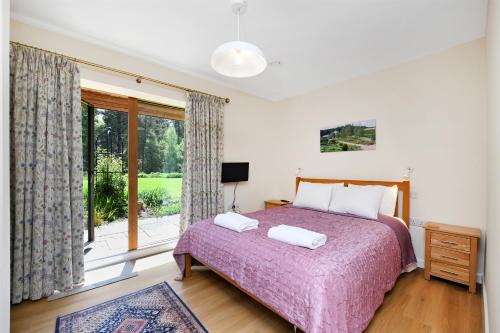 Newark upon Trent House | Eco 2-Bed Bungalow with Biodiverse Garden & Solar