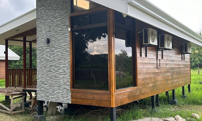 Lepanto Cabin | Eco Casa Mango#10 Charming 2-bedroom cabin with AC, WiFi in enjoyable Lepanto