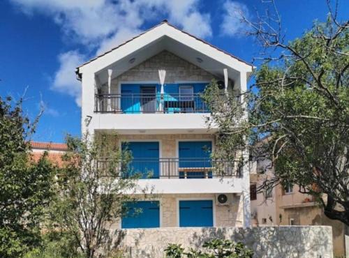 Kraj Apartment | Eco Feng Shui apartment Lady Pashmina with a view