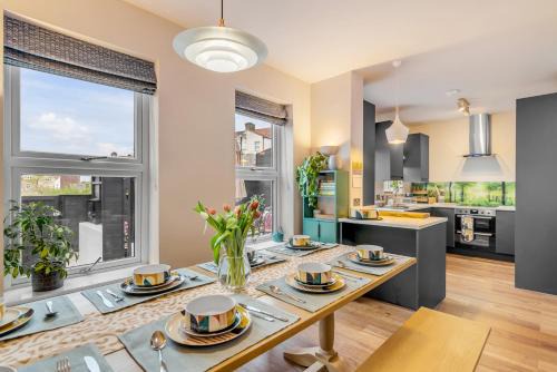 Norwich House | Eco Friendly Luxury Townhouse with Parking