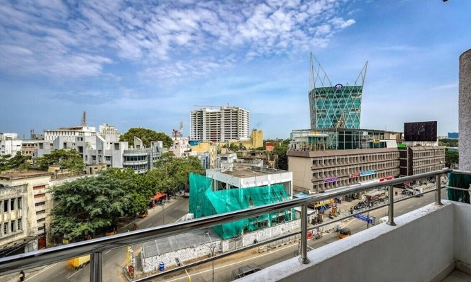 Thousand Lights Hotel | Eco Stay Mount Road