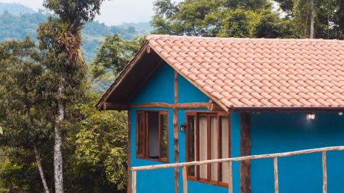 Paraty Ski Chalet | Ecocasa azul - Chalé na mata