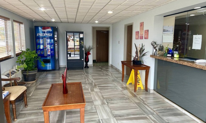 Columbus Hotel | Econo Inn