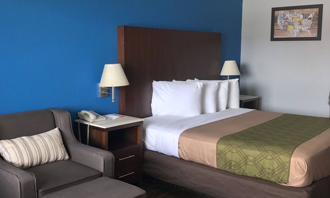 Northwest Hotel | Econo Lodge Inn & Suites Virginia Beach - Norfolk