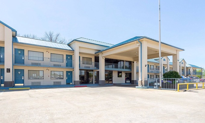 Bentonville Hotel | Econo Lodge Inn & Suites Bentonville - Rodgers