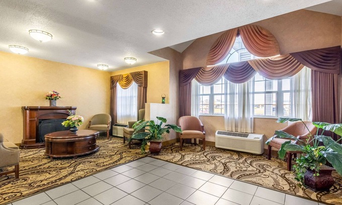 Evansville Hotel | Econo Lodge Inn & Suites Evansville
