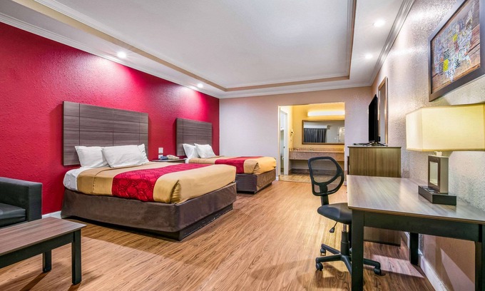 Horn Lake Hotel | Econo Lodge Inn & Suites Horn Lake - Southhaven
