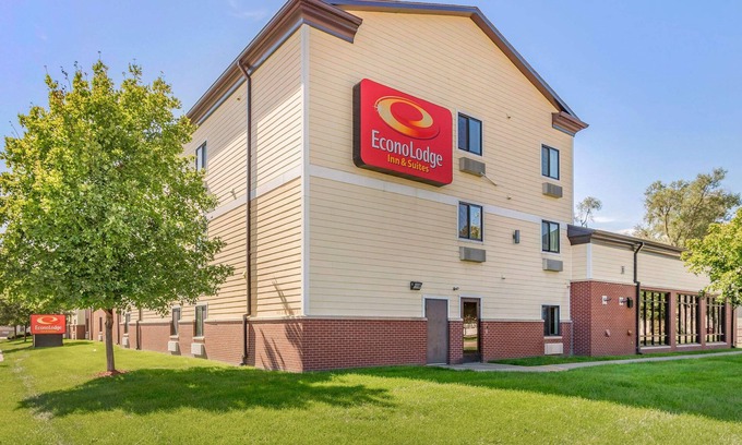 Des Moines Hotel | Econo Lodge Inn & Suites Fairgrounds