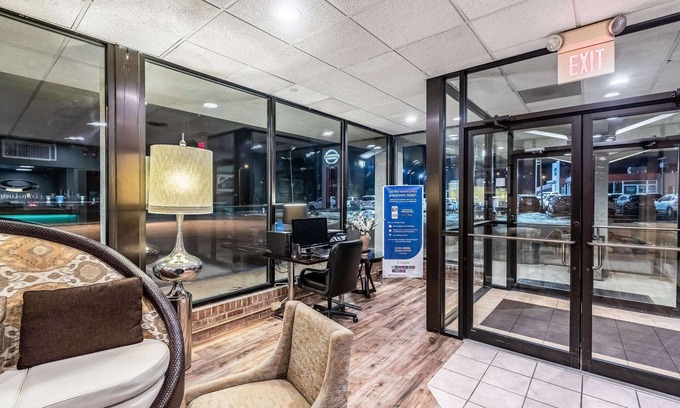 Albert Lea Hotel | Econo Lodge
