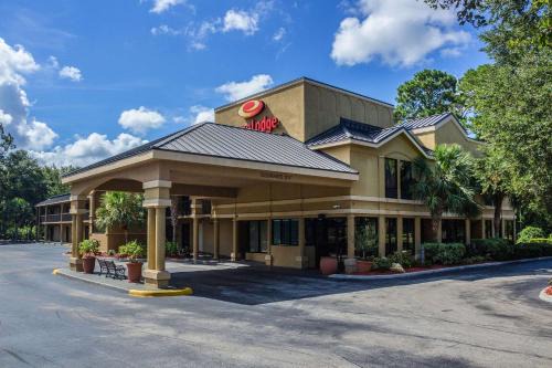 Palm Coast Cabin | Econo Lodge