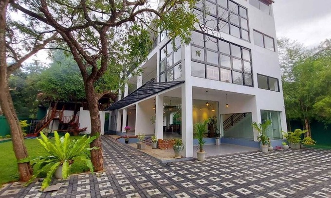 Dambulla Hotel | Eden Grand