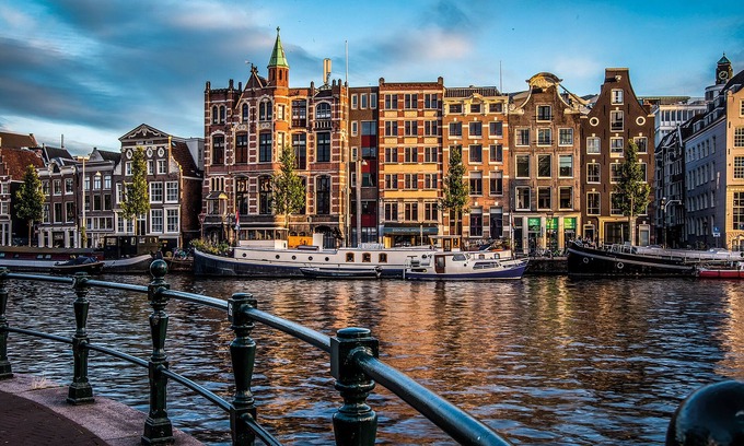 Canal Ring Apartment | Eden Studios and Apartments