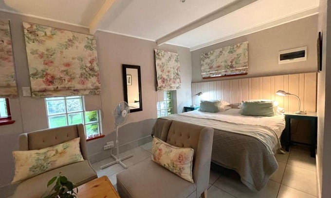 George Apartment | EdenNook