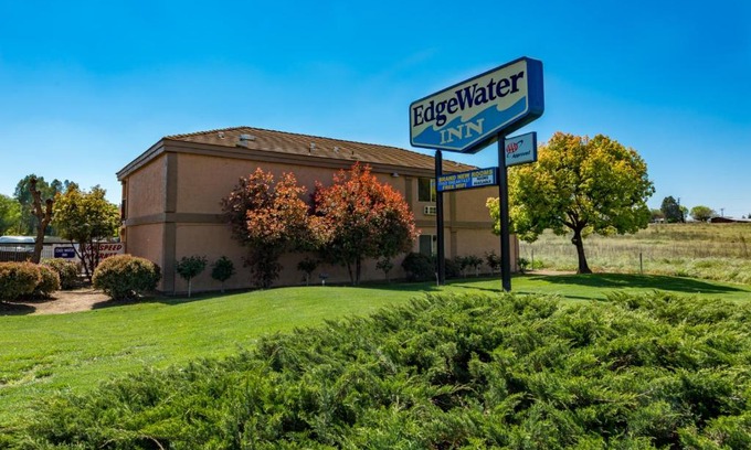 Reedley Hotel | Edge Water Inn