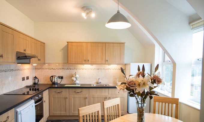 Dartmouth Apartment | Edgecombe Apartment-Luxury - 2 bed - River view