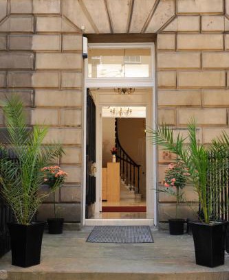 West End Apartment | Edinburgh City Suites