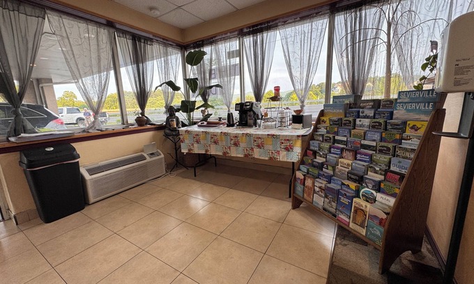 Wytheville Hotel | Edyn Hotel By Townhouse Wytheville US 52
